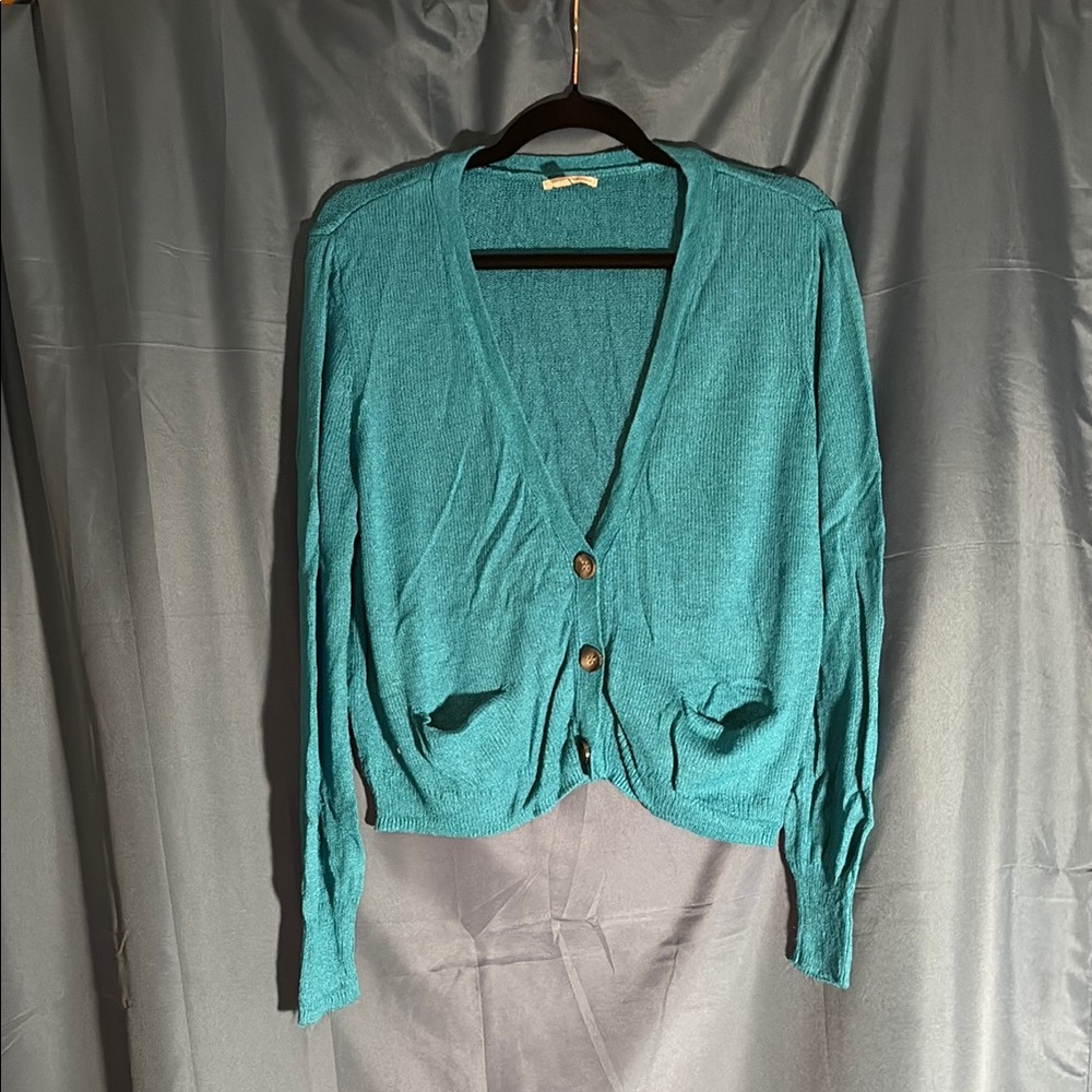Halogen Blue V-Neck Sweater Lightweight Knit